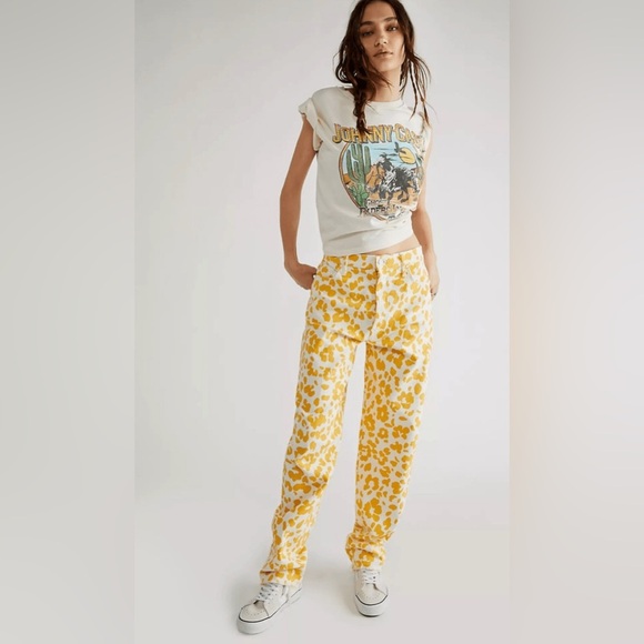 MOTHER the curbside leopard heel Yellow Floral Leopard Print Fray Hem Jeans •27 - Picture 1 of 16